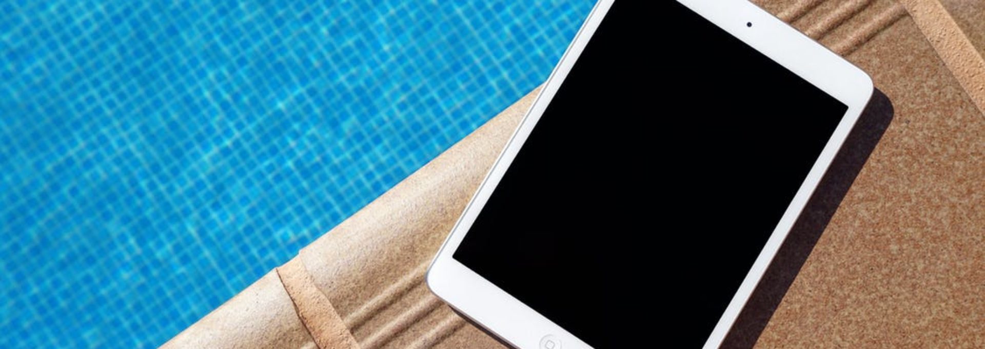 Piscine et tablette