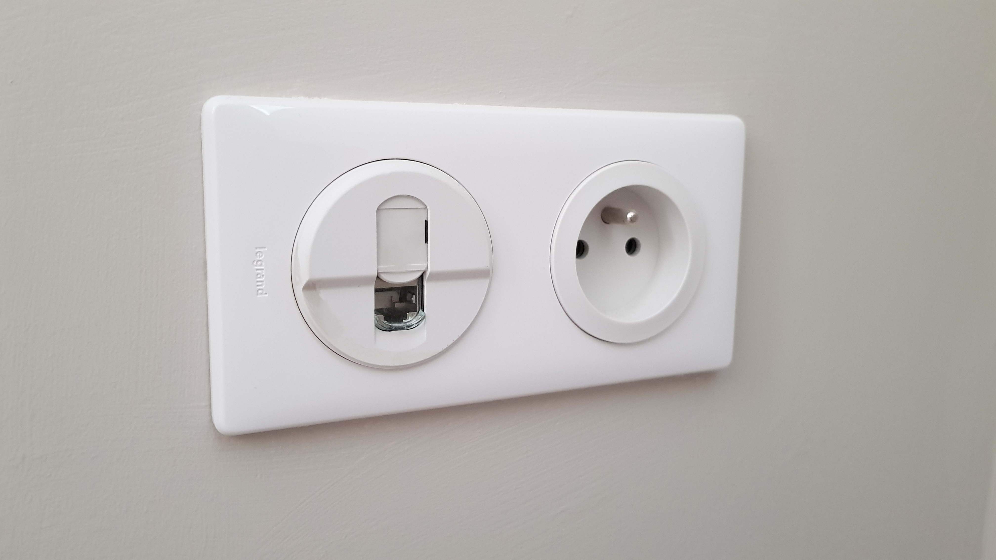Prises de courant et RJ45 Céliane